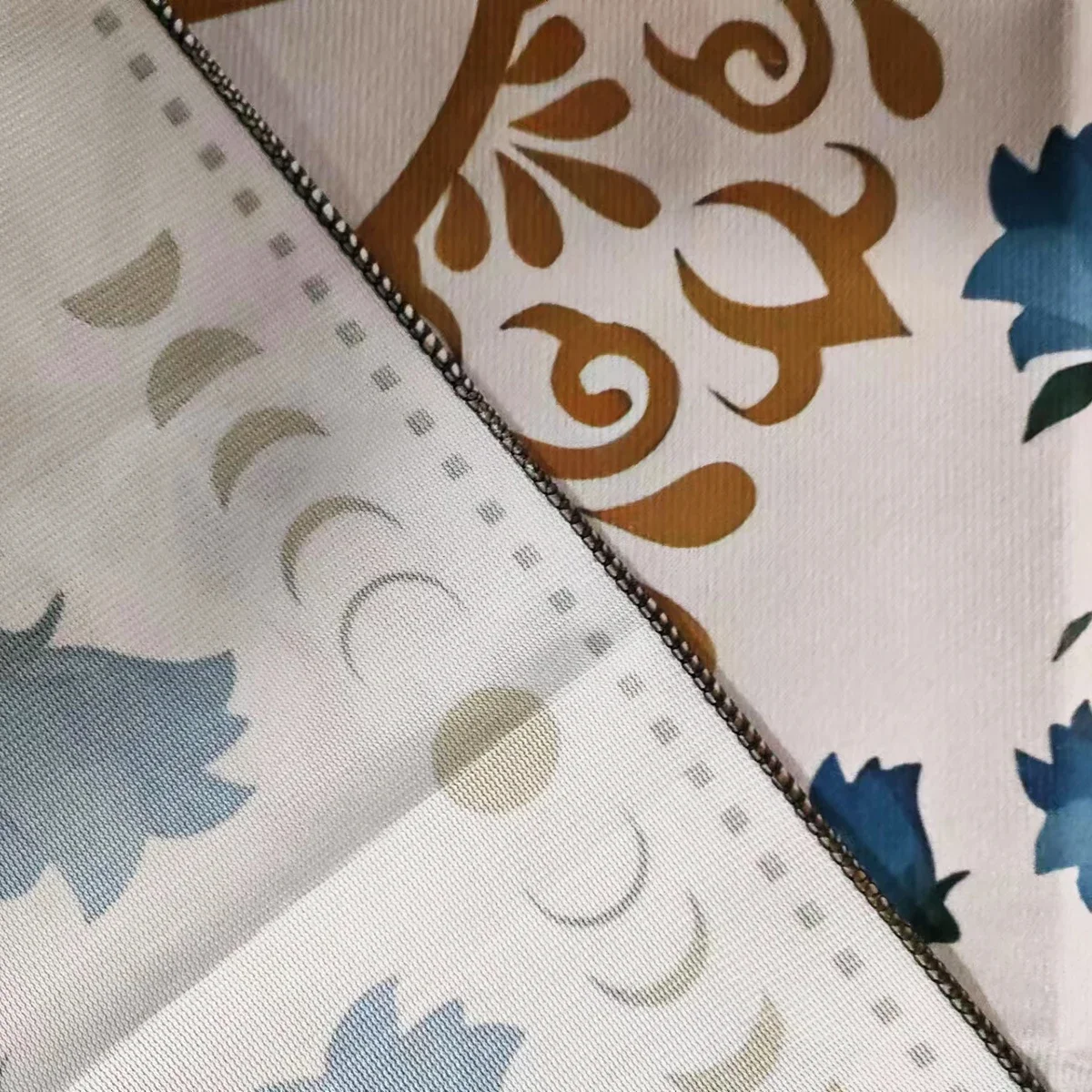 Altar Cloth Sun Moon Flower Ta - đánh giá và giá Board Game Hotel